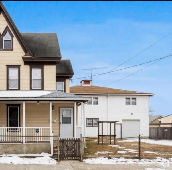 Building Photo - 316 S 3rd St Rental