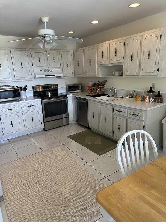 Photo - 1840 NW 13th St Unit 201