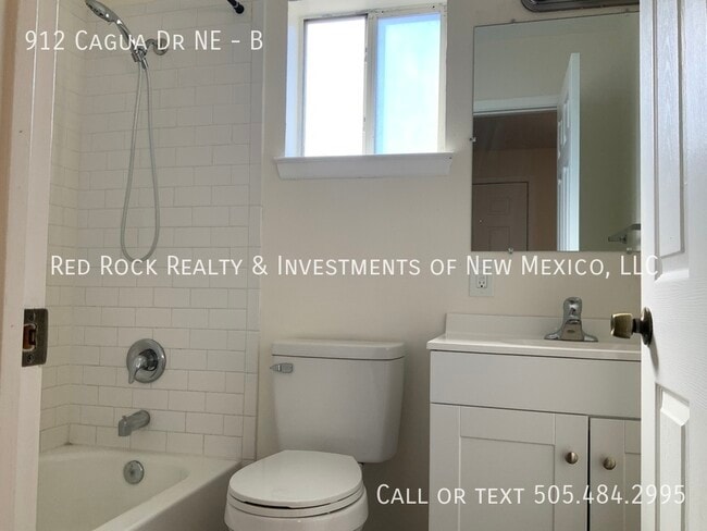 Photo - 912 Cagua Dr NE