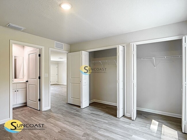 Building Photo - 121 Midway Rd