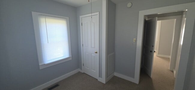 Photo - 327 Hayes St