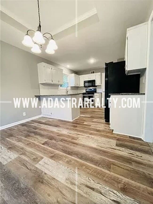 Photo - Gorgeous 4 Bed 3 Bath Home in Olathe!!-Ava...