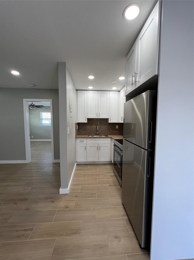 Photo - 2016 NE 17th Ct Unit 26