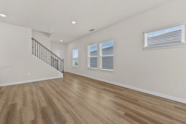 Photo - 2327 Whitworth St