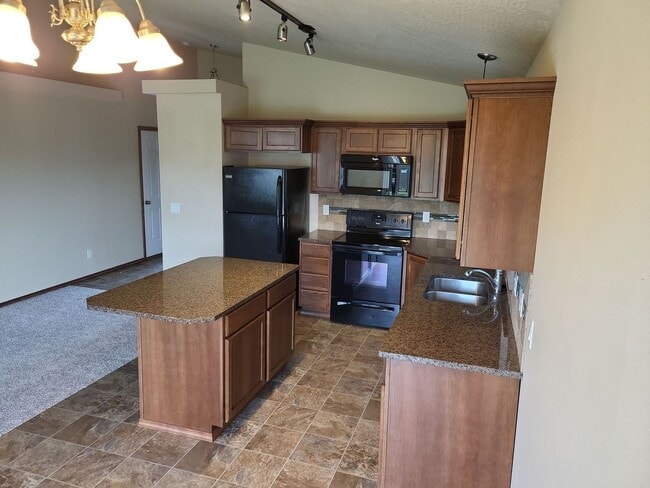 Photo - Beautiful home for rent in The Radiant Lake Estates!