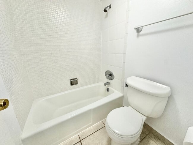 Photo - Amazing location: Close to Lincoln & the beaches: 1bed/1bath at the iconic Decoplage: available n...