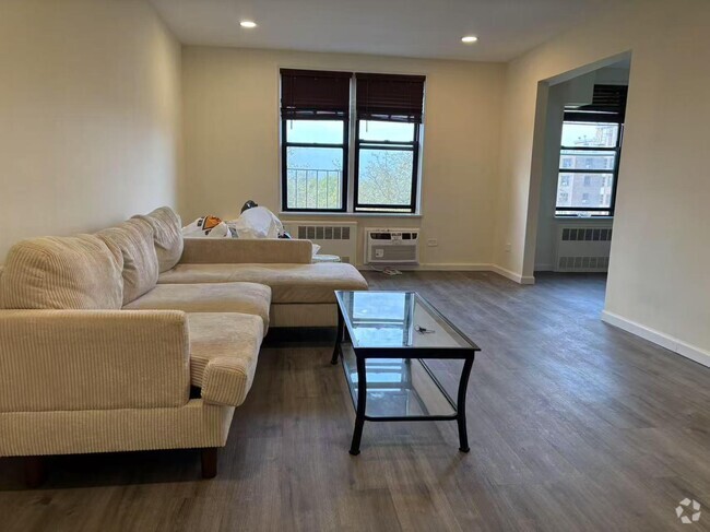 Building Photo - 152-72 Melbourne Ave Unit 6 Rental