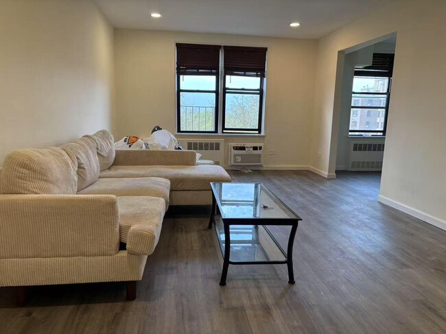 Photo - 152-72 Melbourne Ave Apartment Unit 6