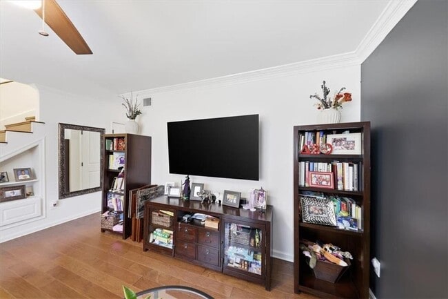 Photo - 15 Arpege Way NW