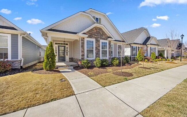 Photo - 212 Thunder Forest Ln