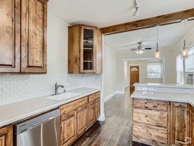 Building Photo - 1146 S Washington St Rental