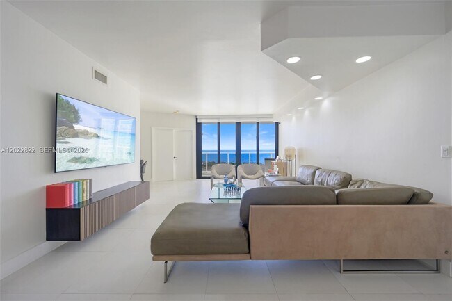 Building Photo - 20281 E Country Club Dr Unit 2310