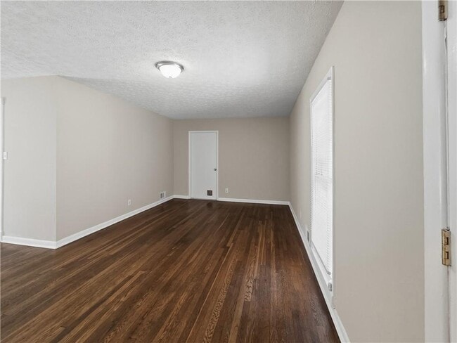 Photo - 228 Stoneybrook Dr