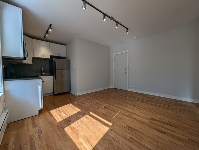 Photo - 2424 N Kedzie Blvd Unit 2420-303