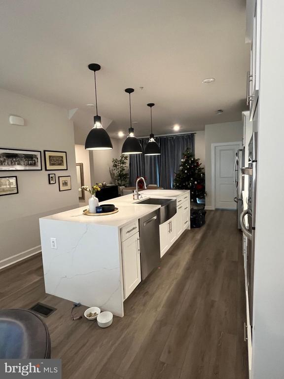 Photo - 209 Market Square NW