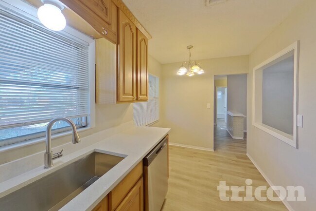 Photo - 2022 68th Ave S
