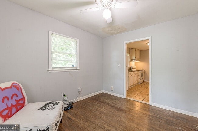 Photo - 350 Brooks Ave SW