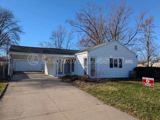 Building Photo - Well-Maintained 3 Bedroom Ranch with Fenced Yard and 2.5 Car Garage