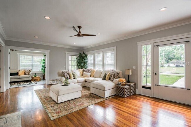 Photo - 209 13th Ave N