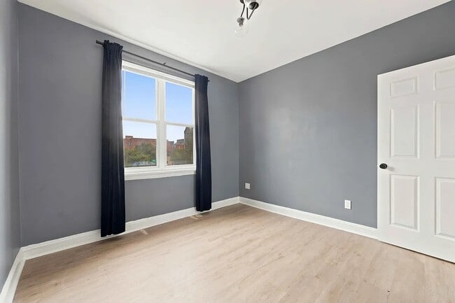 38-18 47th Ave Unit 2