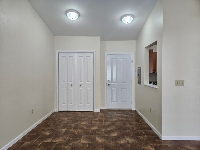 The Residences at 843 Oak