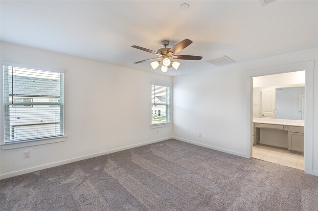 Photo - 11910 De Carvalho Ln