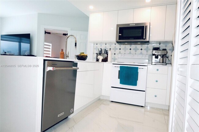 Photo - 3410 Coral Wy Unit PH-05