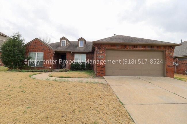 Photo - 3 Bed | 2 Bath | Broken Arrow
