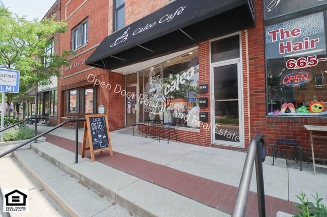 Photo - 113 1/2 W Maumee St Unit Apt 201