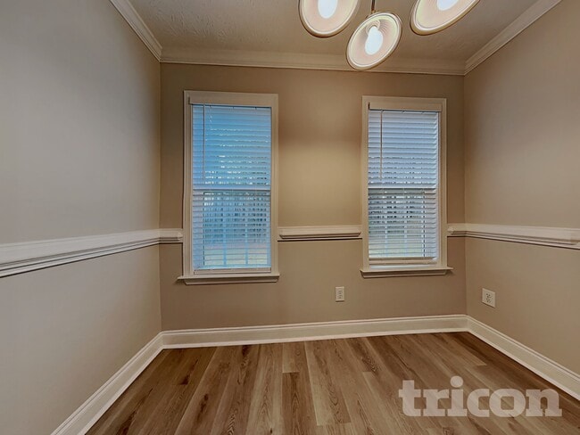 Photo - 110 Brooks Cir
