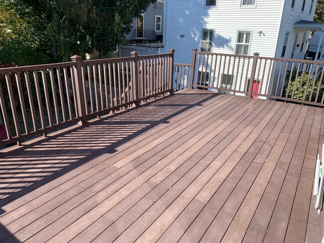 Building Photo - 3 Commercial St Unit 2