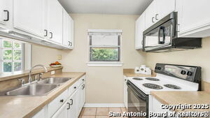Photo - 334 Shin Oak Dr
