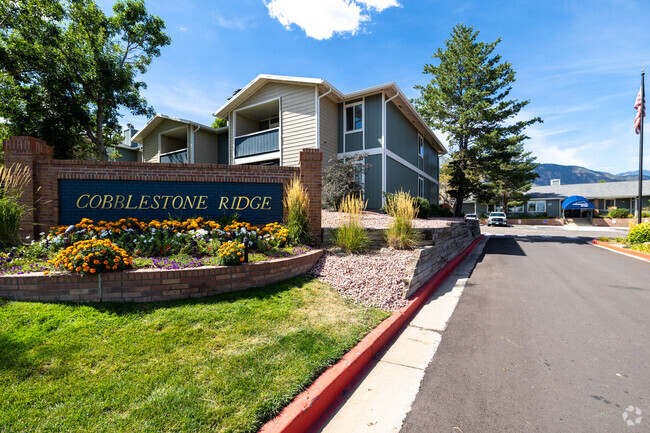 Main Entrance - Cobblestone Ridge Apartments