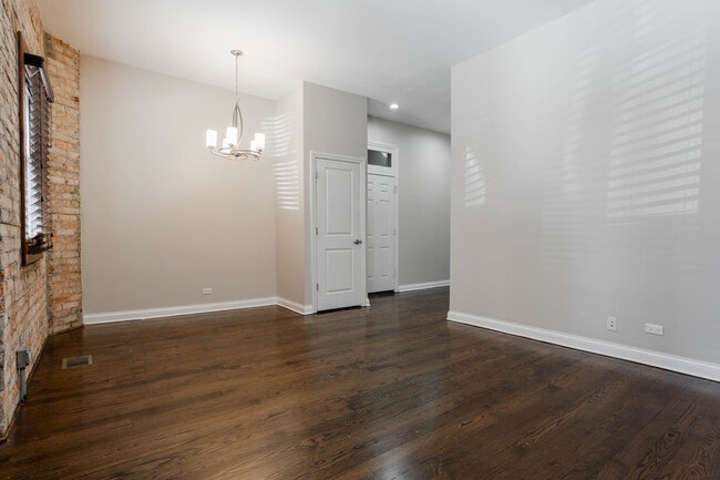 Photo - 1756 W Montrose Ave Unidad 1