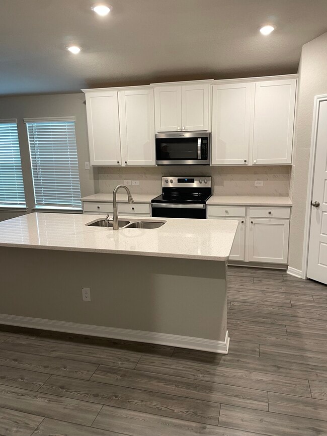 Photo - 3065 Charyn Way