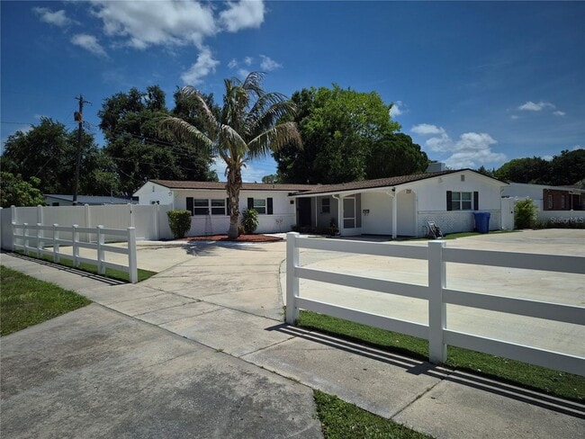 Photo - 7709 W Hanna Ave