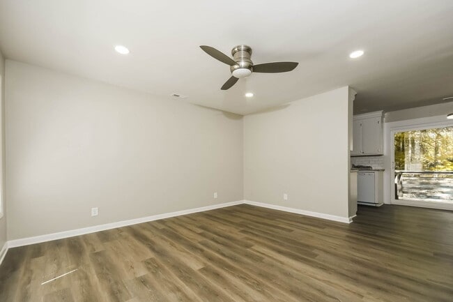 Photo - 3 bed / 2 bath ~ West Ashley Area, Move-in...