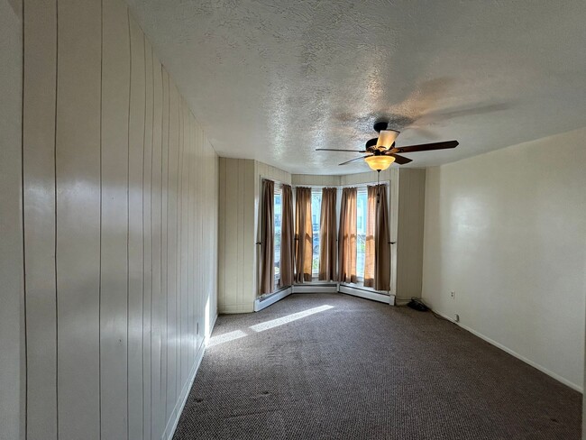 Photo - 121 Chestnut St Unidad 121 Chestnut St DOWN