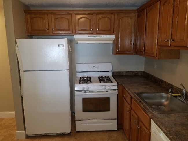 Photo - 17 Anderson Ave Unit 7