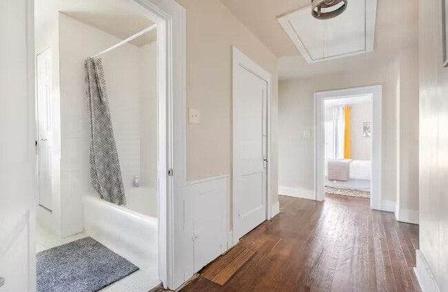 Photo - 2108 Berry St