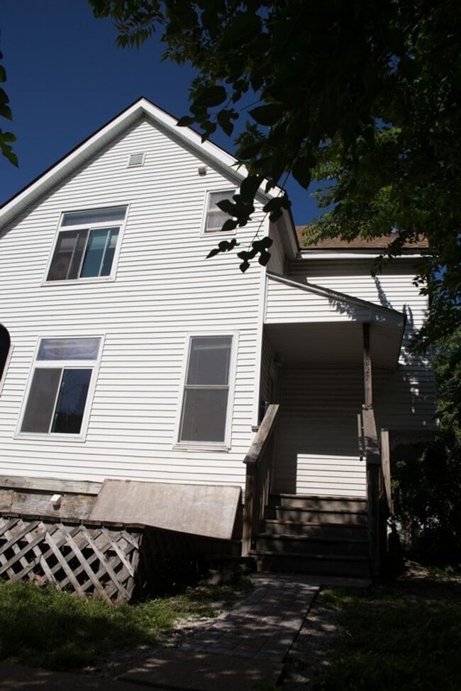 Photo - 825-27 15th Ave SE Unit 1AND2