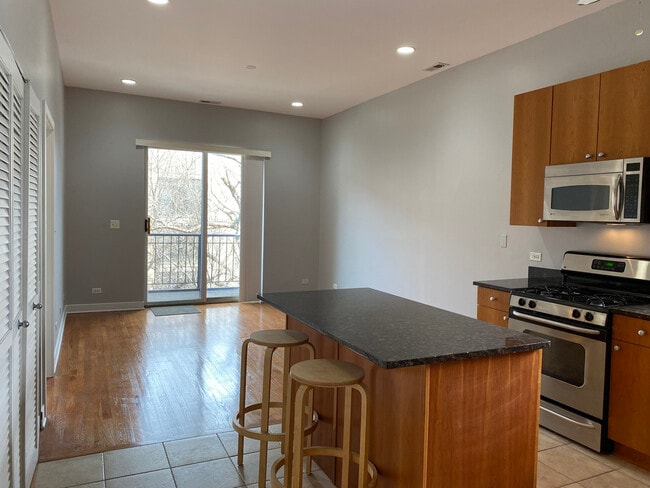 Photo - 14 S Leavitt St Unit 3E