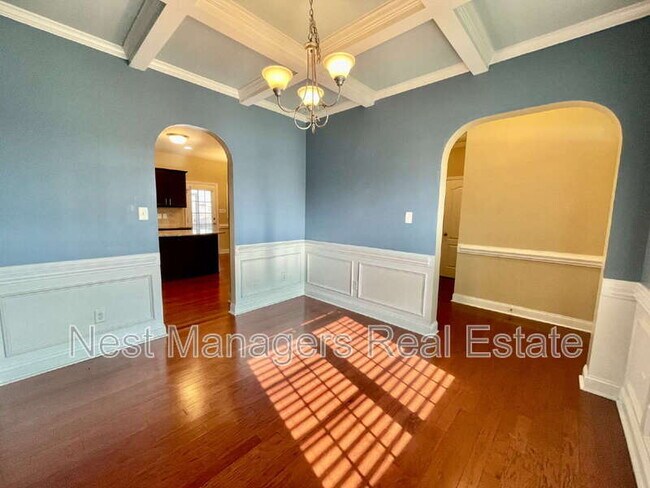 Photo - 2108 Ingate St