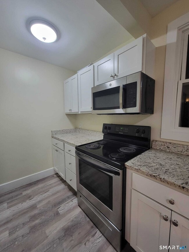 Photo - 564 High St Unit 1