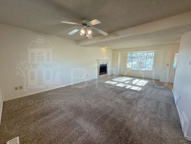 Photo - 3498 Mountainside Dr