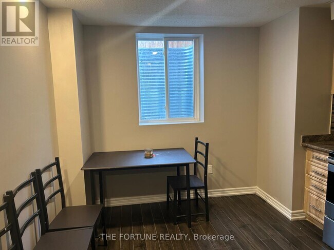 Photo - 90 Canary Cl