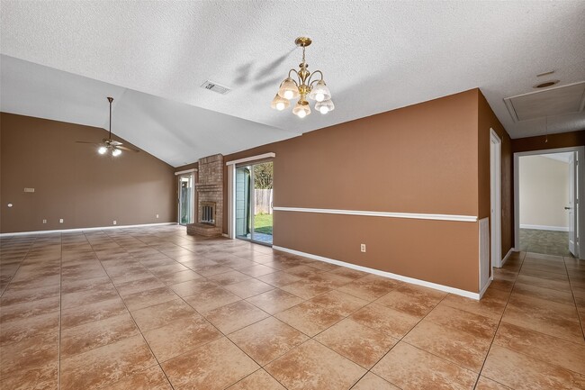 Photo - 11415 Chariot Dr