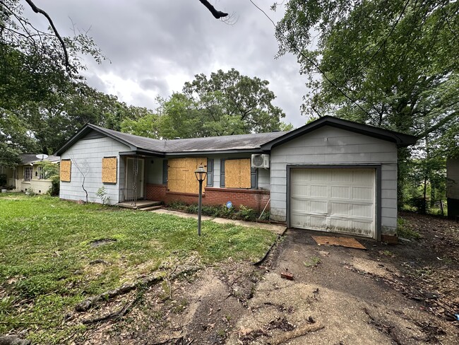 Photo - 1736 Gibralter Dr House