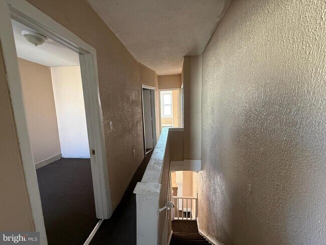 Photo - 2411 W Indiana Ave