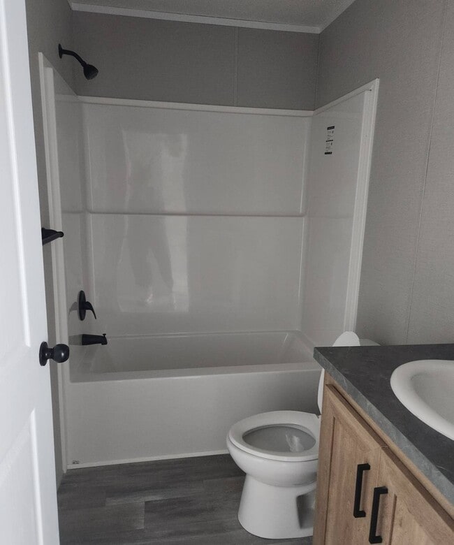 Photo - 37 Parkview Dr